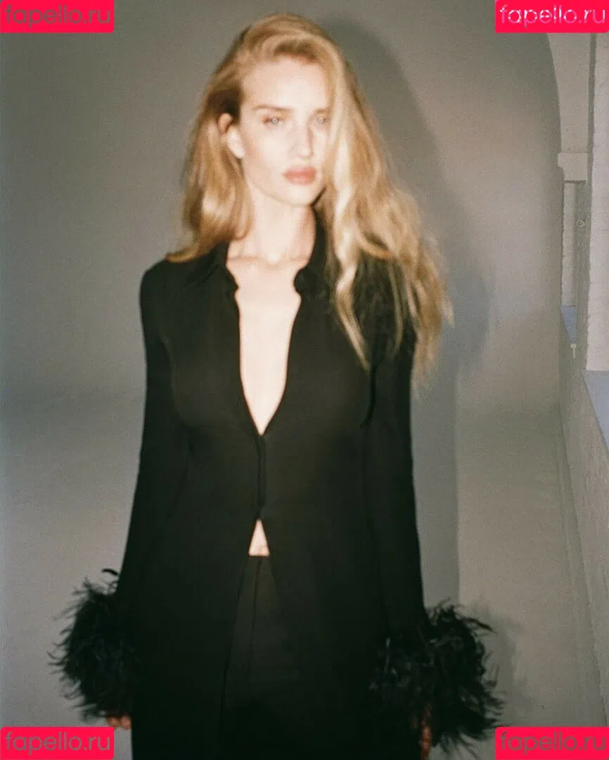 Rosie Huntington-Whiteley Onlyfans Photo Gallery 