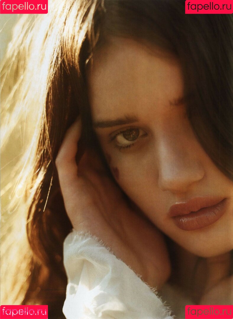 Rosie Huntington-Whiteley Onlyfans Photo Gallery 