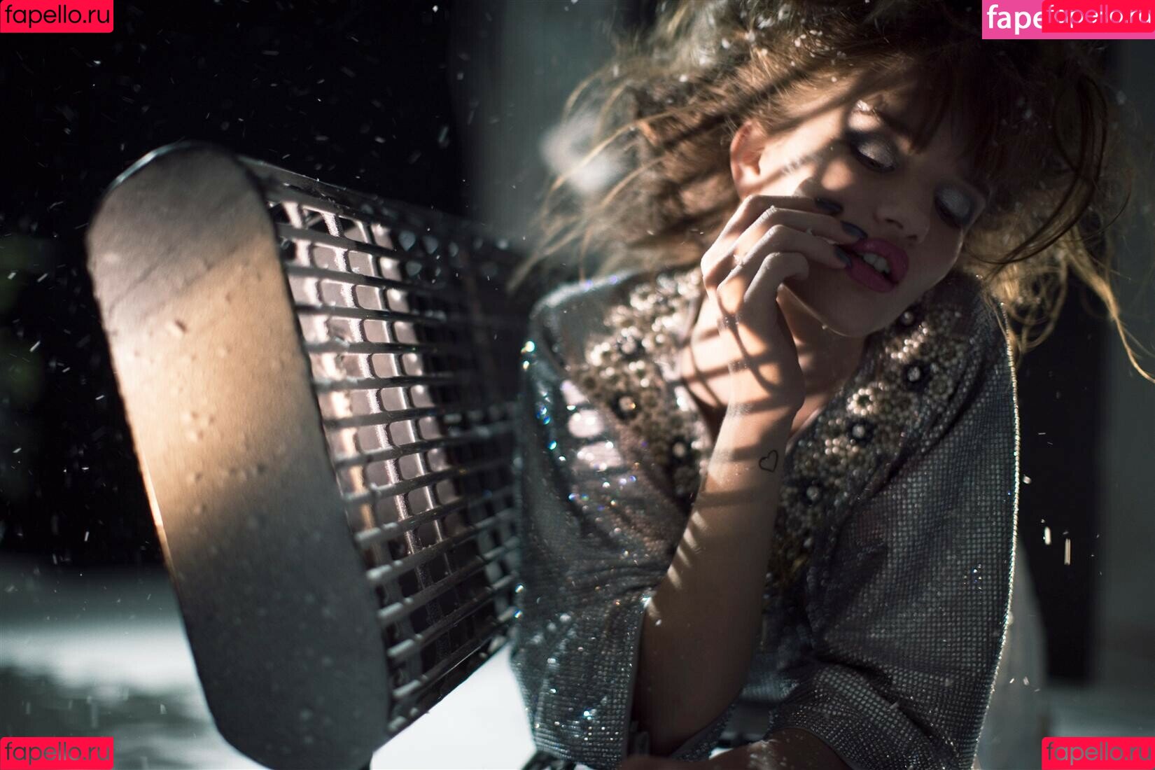 Rosie Huntington-Whiteley Onlyfans Photo Gallery 