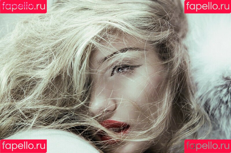 Rosie Huntington-Whiteley Onlyfans Photo Gallery 