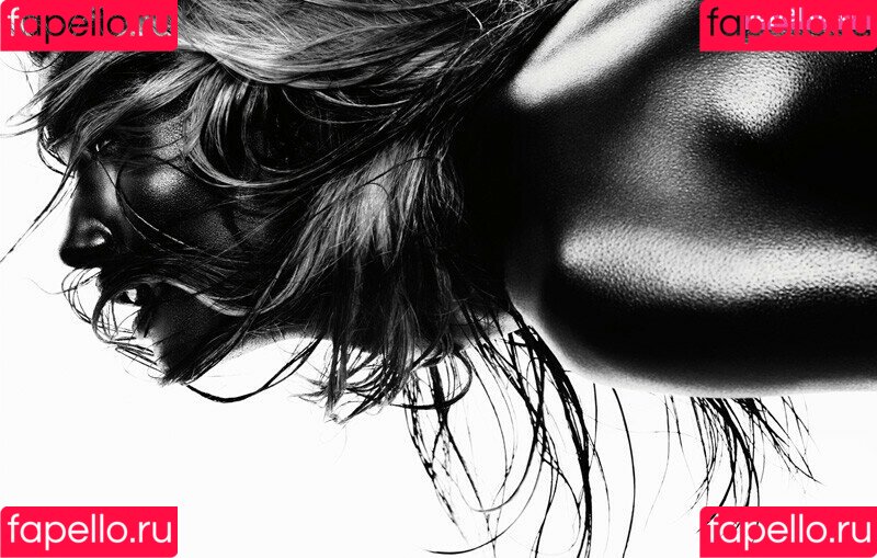 Rosie Huntington-Whiteley Onlyfans Photo Gallery 