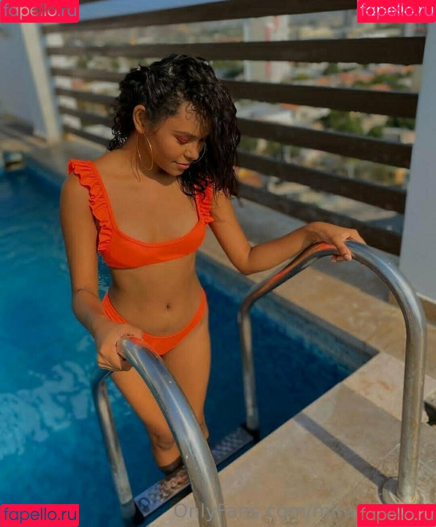 mirandahalil Onlyfans Photo Gallery 