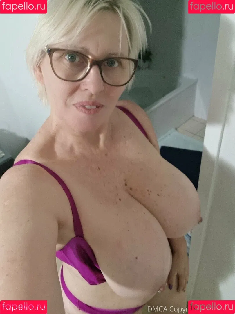 sexymatureaussielady Onlyfans Photo Gallery 