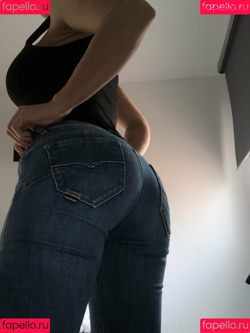 lara_cruz30 Onlyfans Photo Gallery 