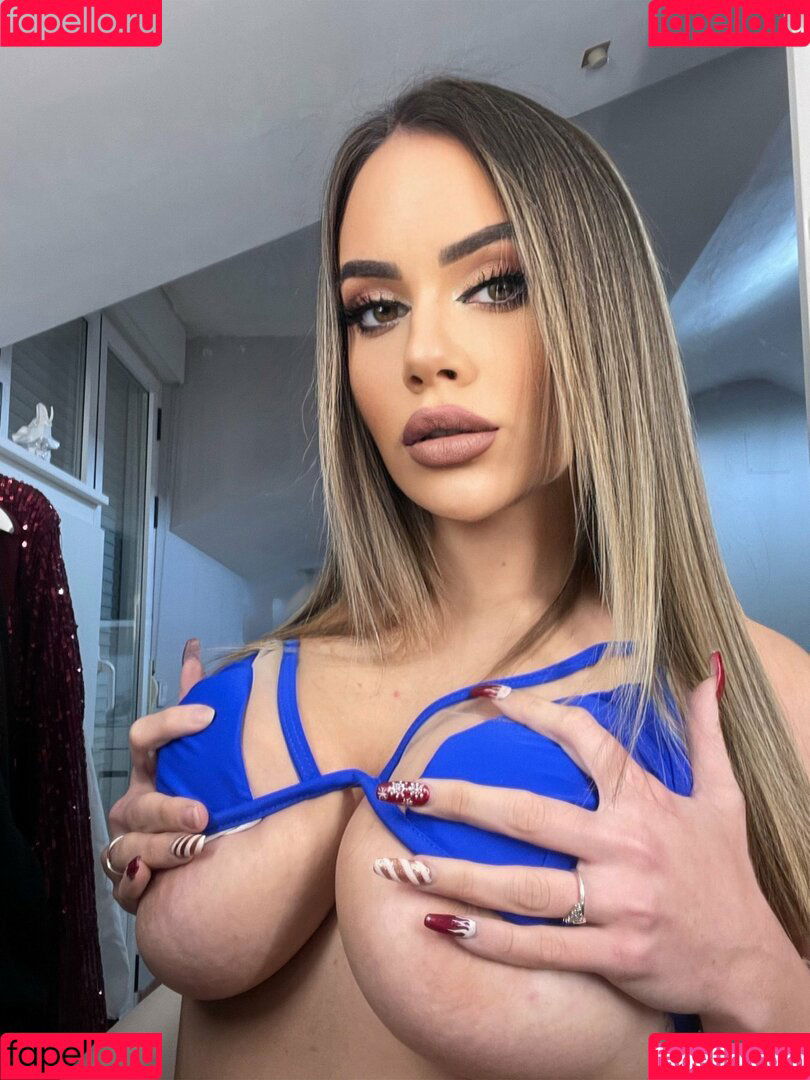 lara_cruz30 Onlyfans Photo Gallery 