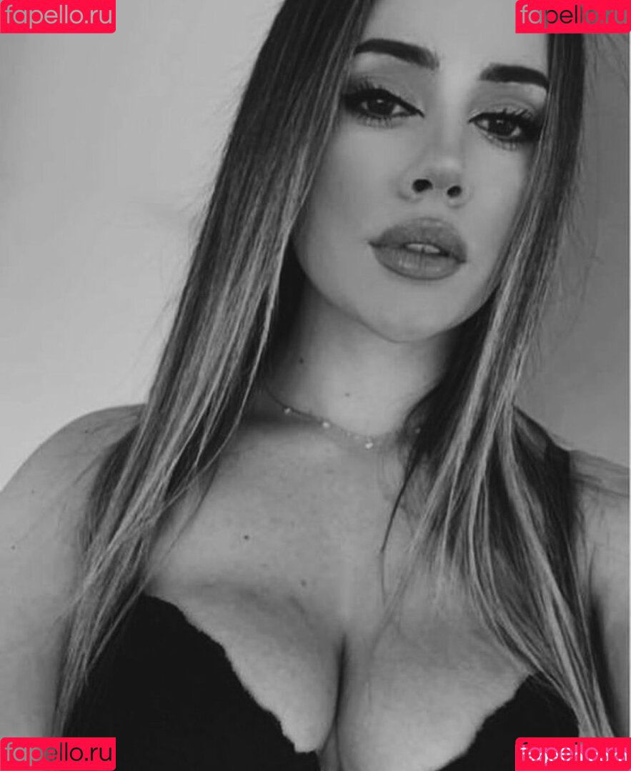 lara_cruz30 Onlyfans Photo Gallery 