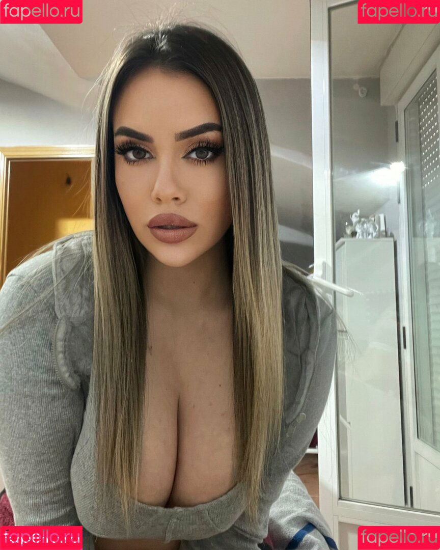 lara_cruz30 Onlyfans Photo Gallery 