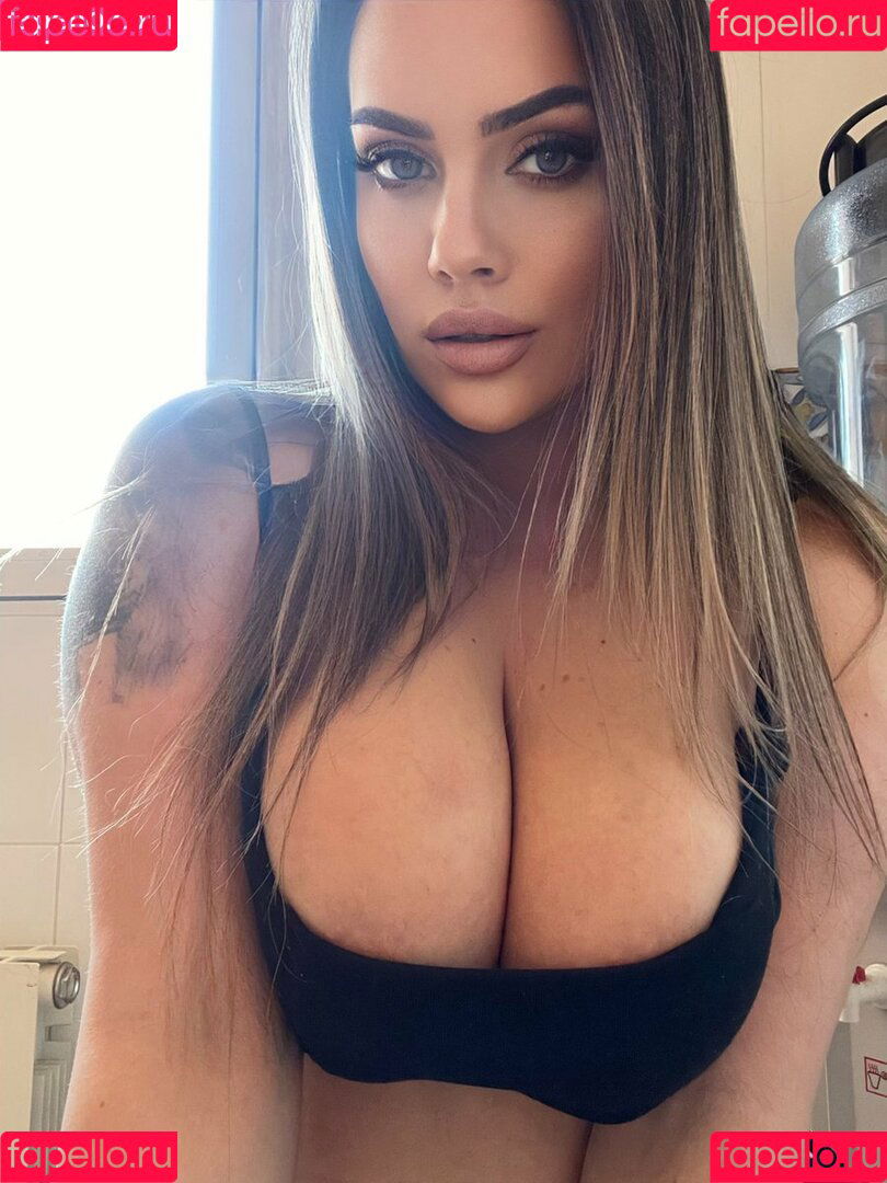 lara_cruz30 Onlyfans Photo Gallery 