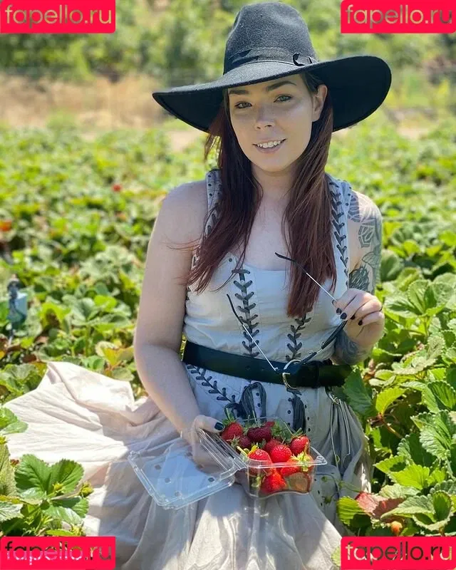 Suzy Berhow Onlyfans Photo Gallery 