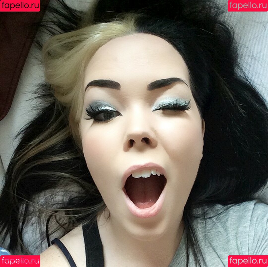 Suzy Berhow Onlyfans Photo Gallery 