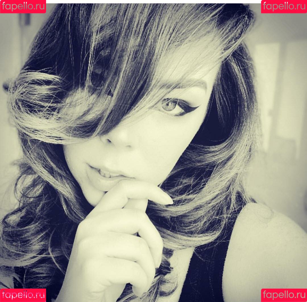 Suzy Berhow Onlyfans Photo Gallery 