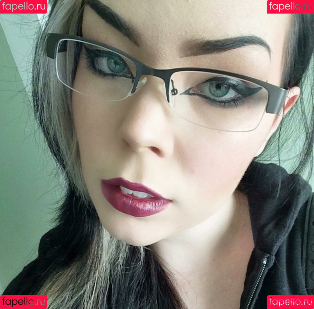 Suzy Berhow Onlyfans Photo Gallery 