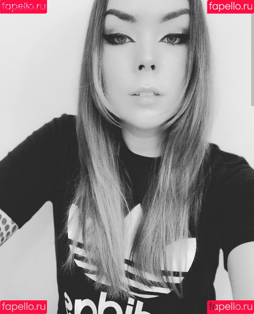 Suzy Berhow Onlyfans Photo Gallery 