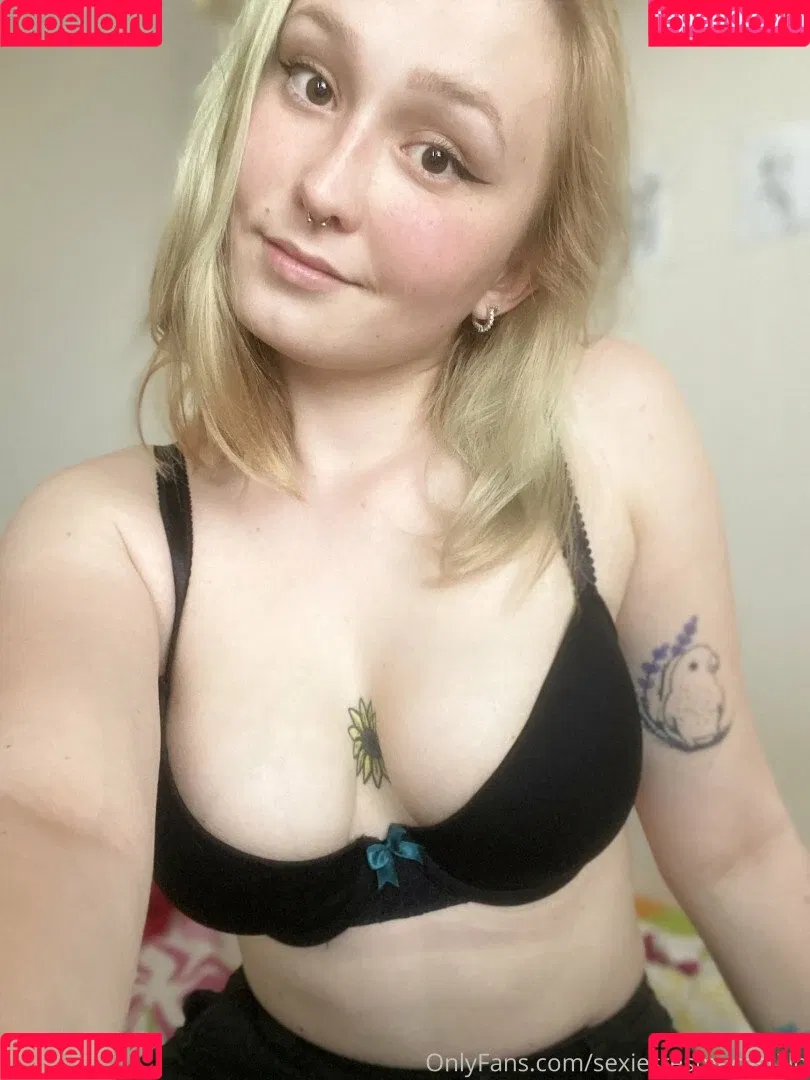 Esme Castillo Onlyfans Photo Gallery 