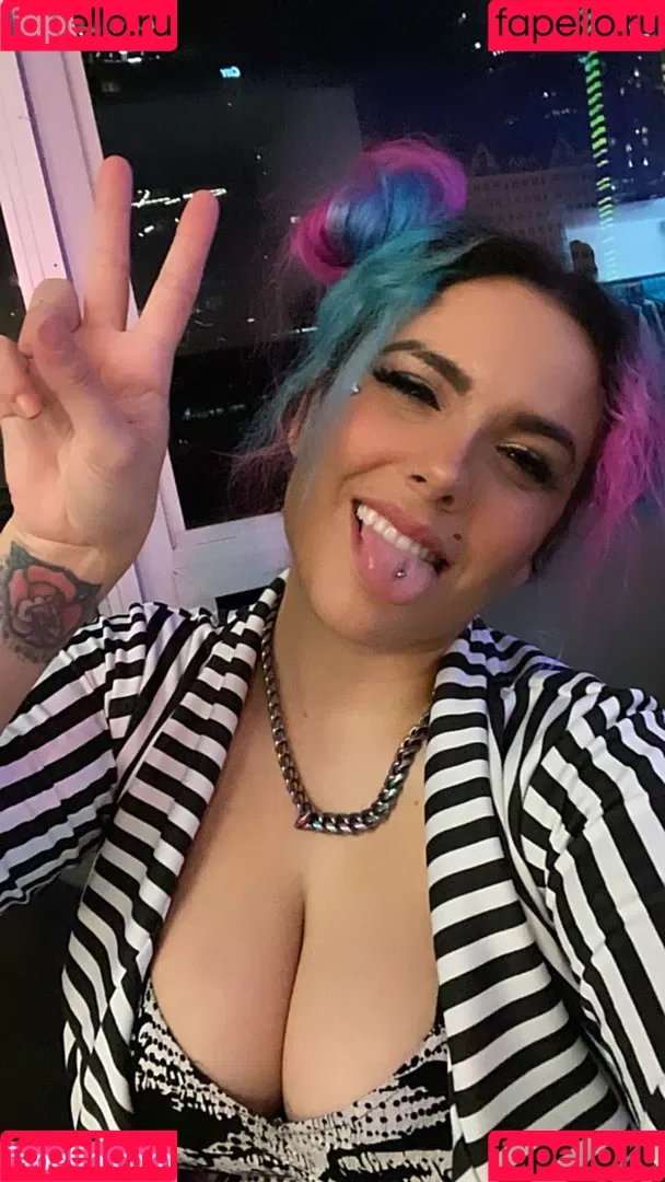 TheZombiUnicorn Onlyfans Photo Gallery 