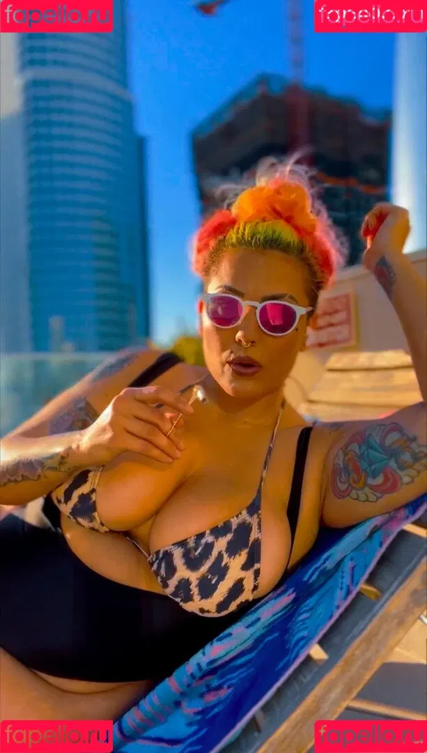 TheZombiUnicorn Onlyfans Photo Gallery 