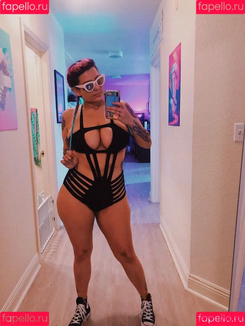 TheZombiUnicorn Onlyfans Photo Gallery 