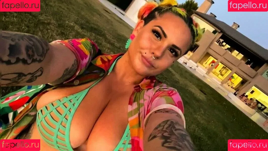 TheZombiUnicorn Onlyfans Photo Gallery 
