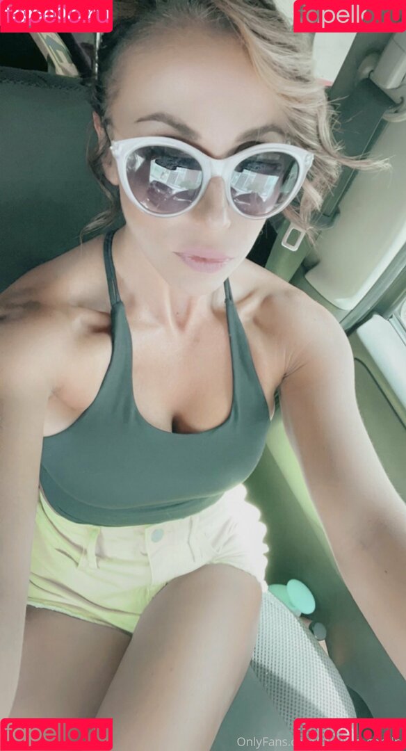 ulauryn_gemini Onlyfans Photo Gallery 