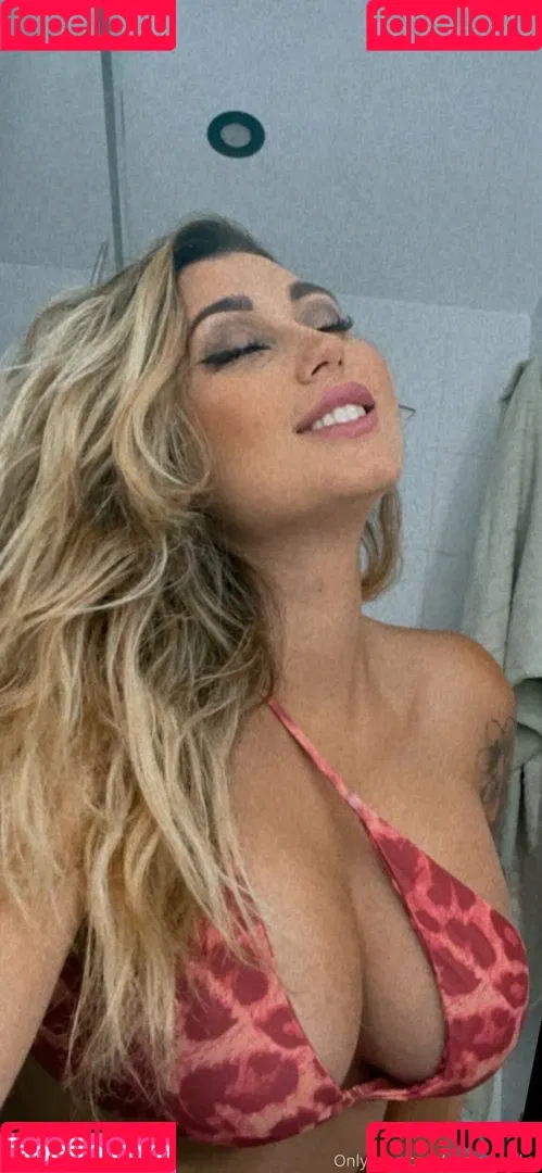 saraayrobles Onlyfans Photo Gallery 