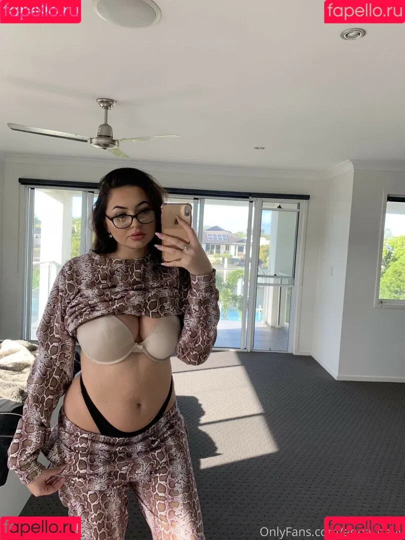 Anna Paul Onlyfans Photo Gallery 