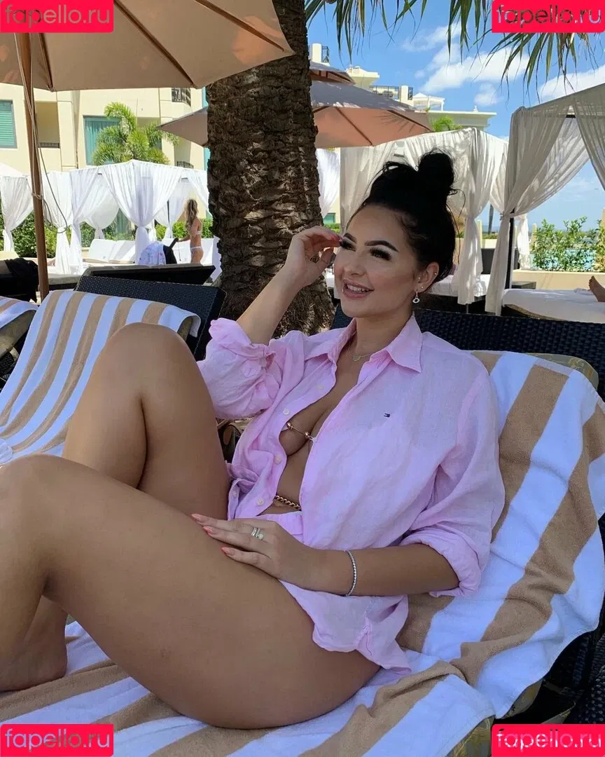 Anna Paul Onlyfans Photo Gallery 