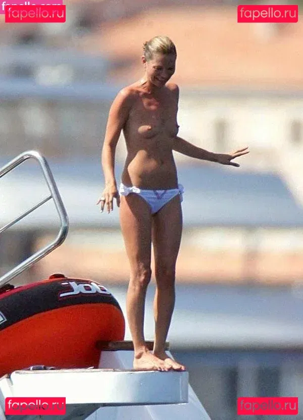 Kate Moss Onlyfans Photo Gallery 