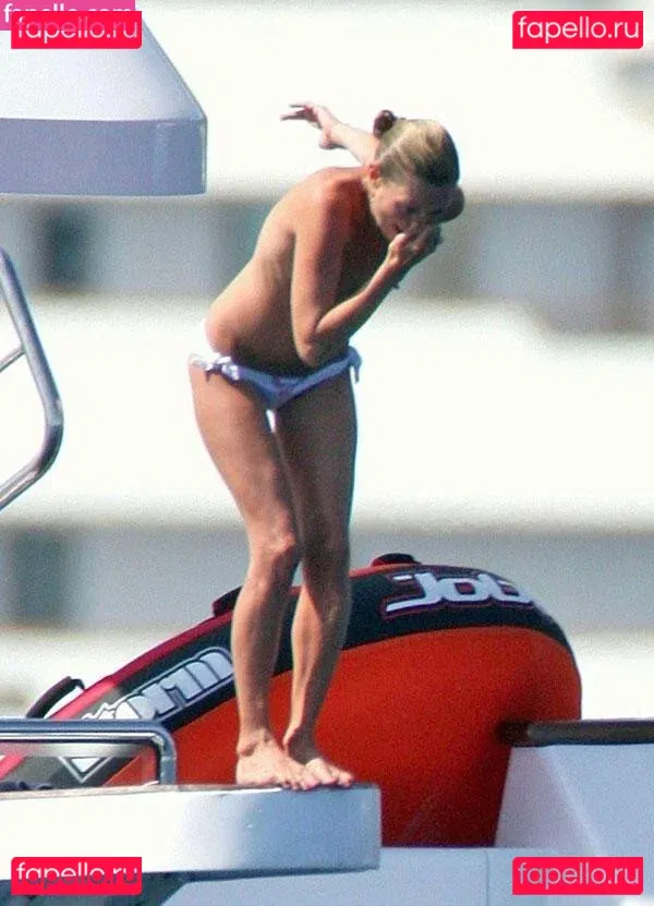 Kate Moss Onlyfans Photo Gallery 