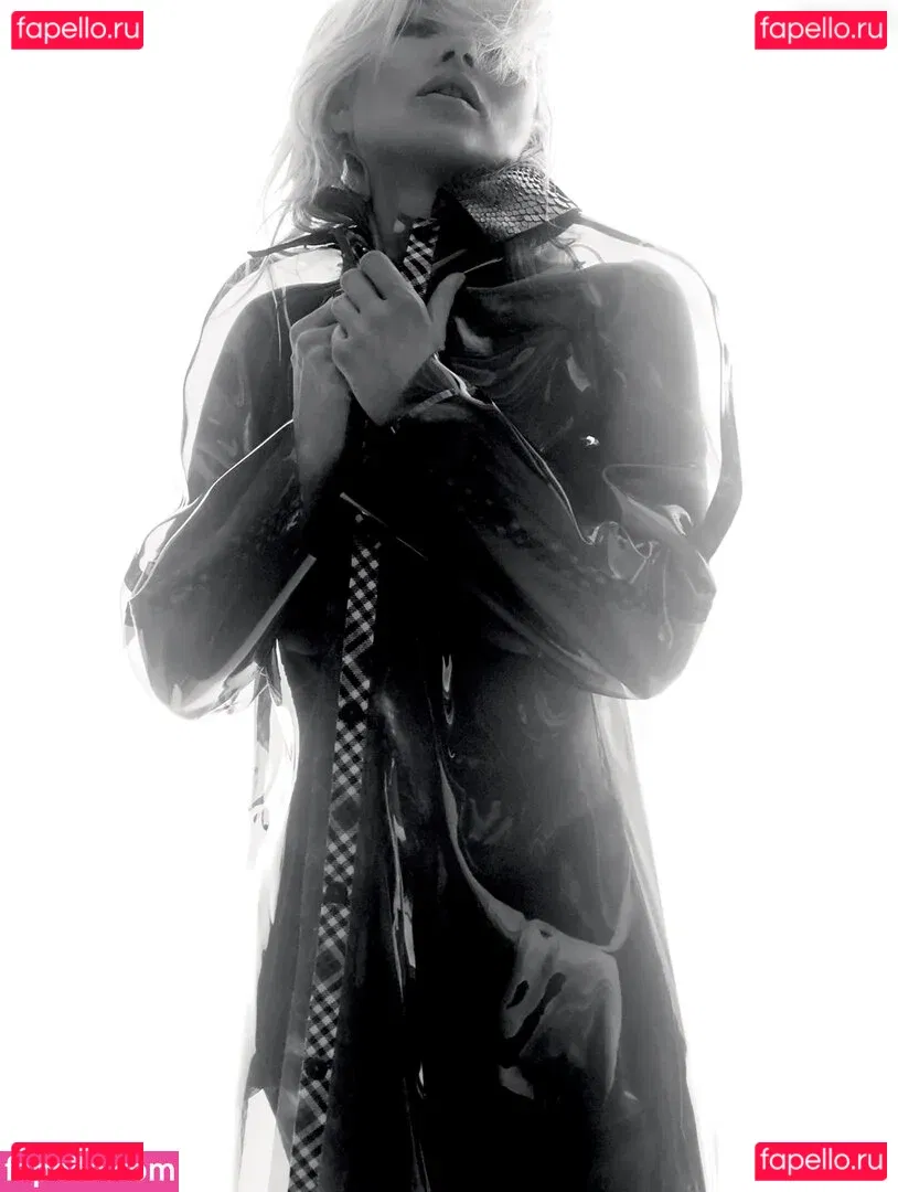 Kate Moss Onlyfans Photo Gallery 