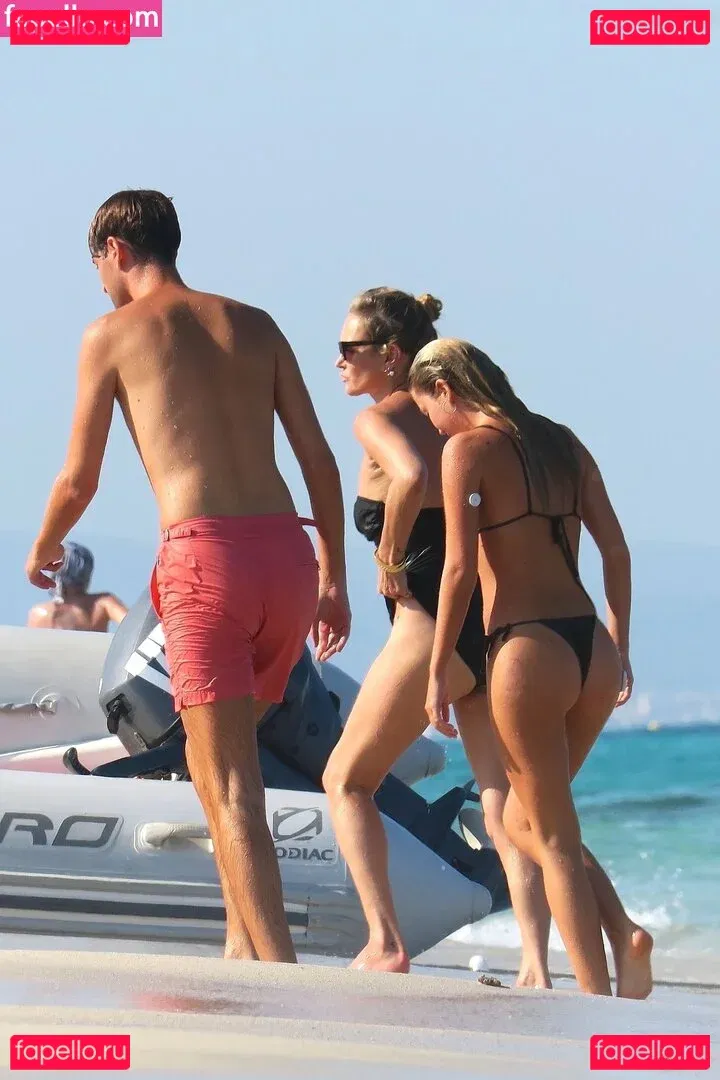 Kate Moss Onlyfans Photo Gallery 