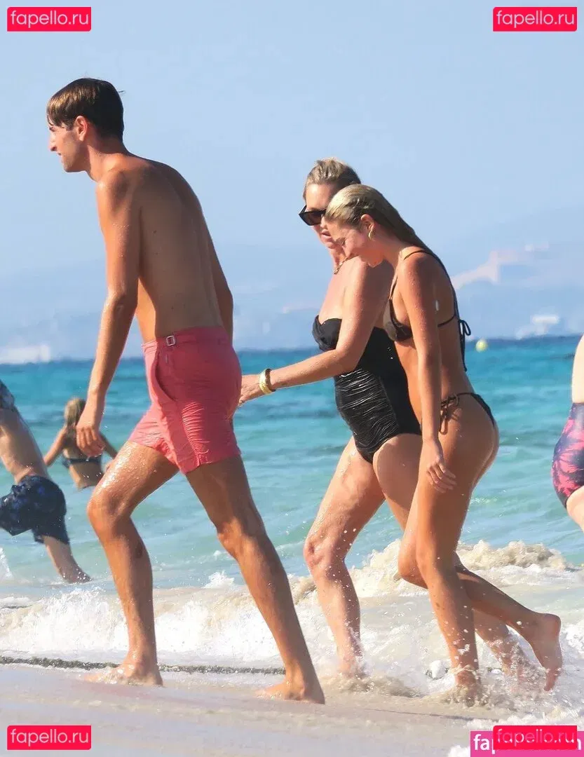 Kate Moss Onlyfans Photo Gallery 