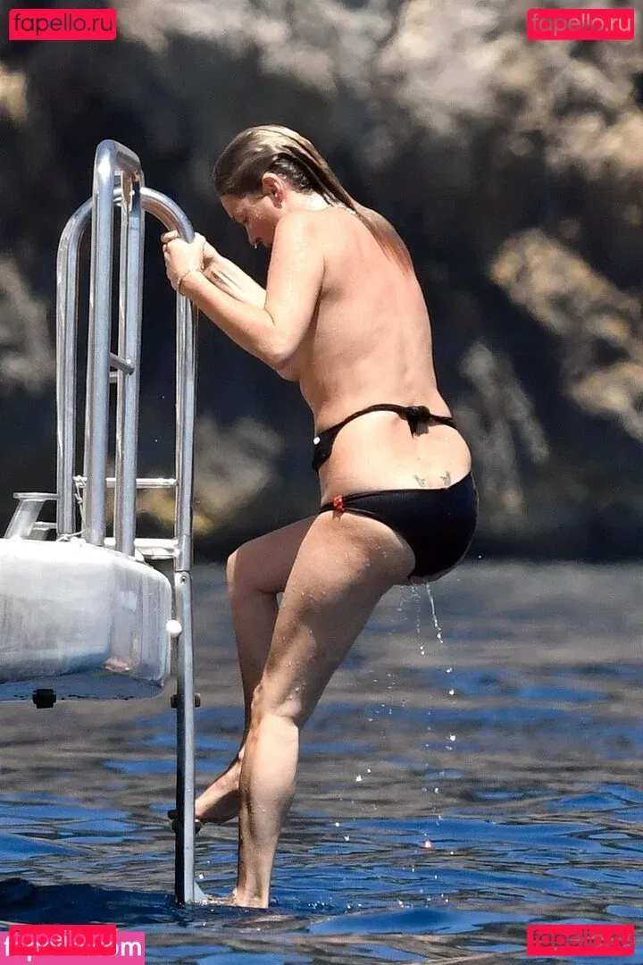 Kate Moss Onlyfans Photo Gallery 