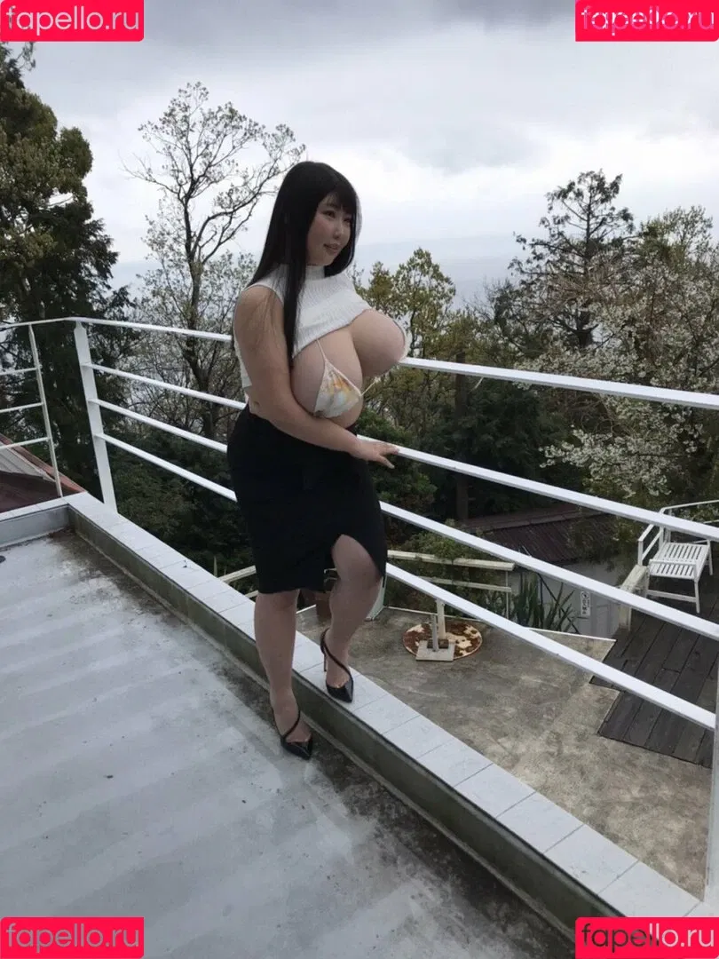 momomomose Onlyfans Photo Gallery 