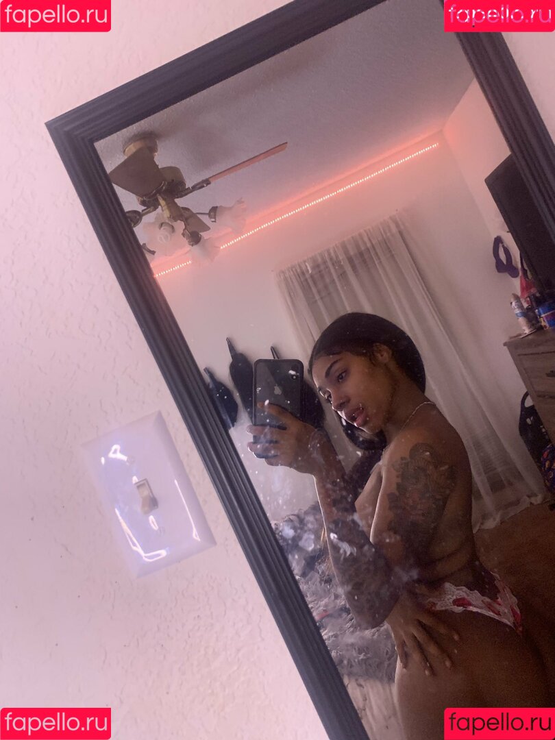 Ogleahswanky Onlyfans Photo Gallery 