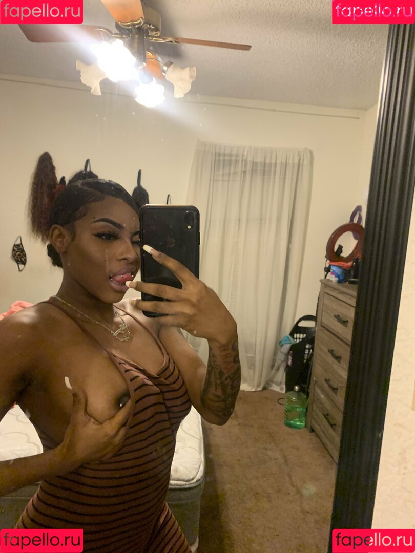 Ogleahswanky Onlyfans Photo Gallery 