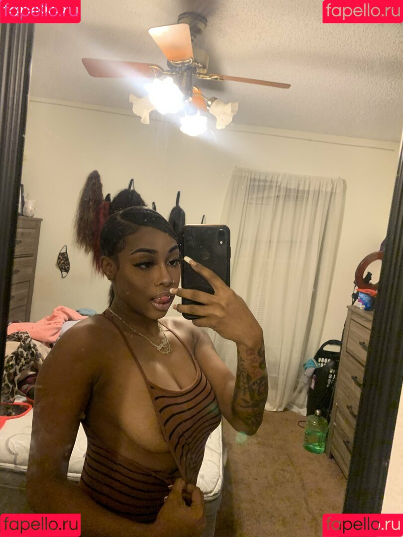 Ogleahswanky Onlyfans Photo Gallery 