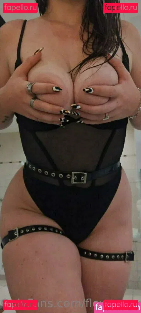 floweremma Onlyfans Photo Gallery 