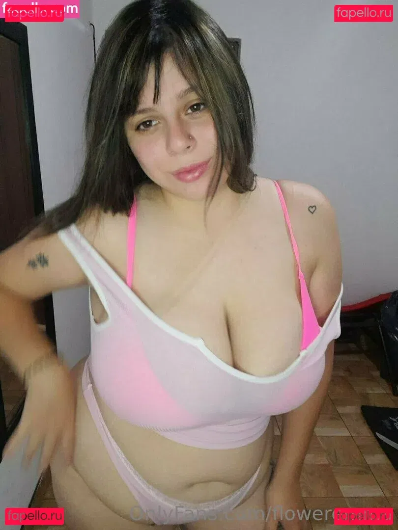 floweremma Onlyfans Photo Gallery 