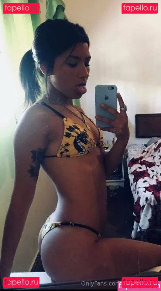 floweremma Onlyfans Photo Gallery 