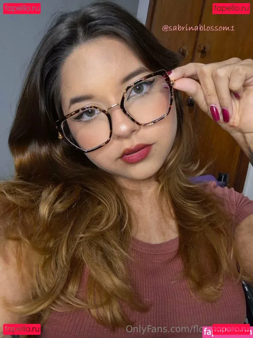 floweremma Onlyfans Photo Gallery 