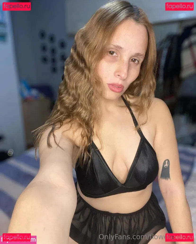 floweremma Onlyfans Photo Gallery 
