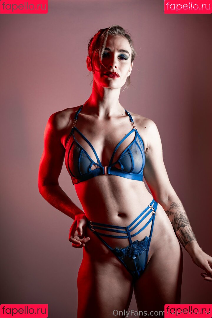 rerengacos Onlyfans Photo Gallery 