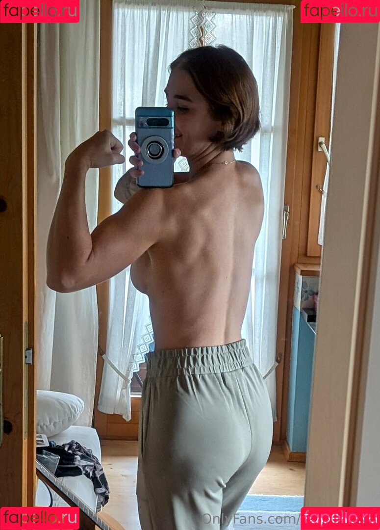 rerengacos Onlyfans Photo Gallery 