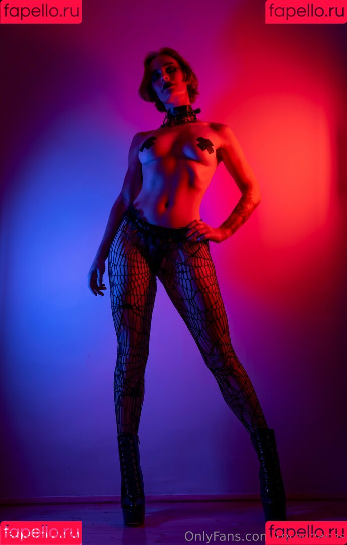 rerengacos Onlyfans Photo Gallery 