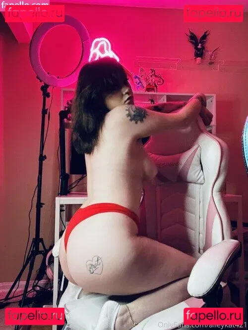 Alleykat421 Onlyfans Photo Gallery 