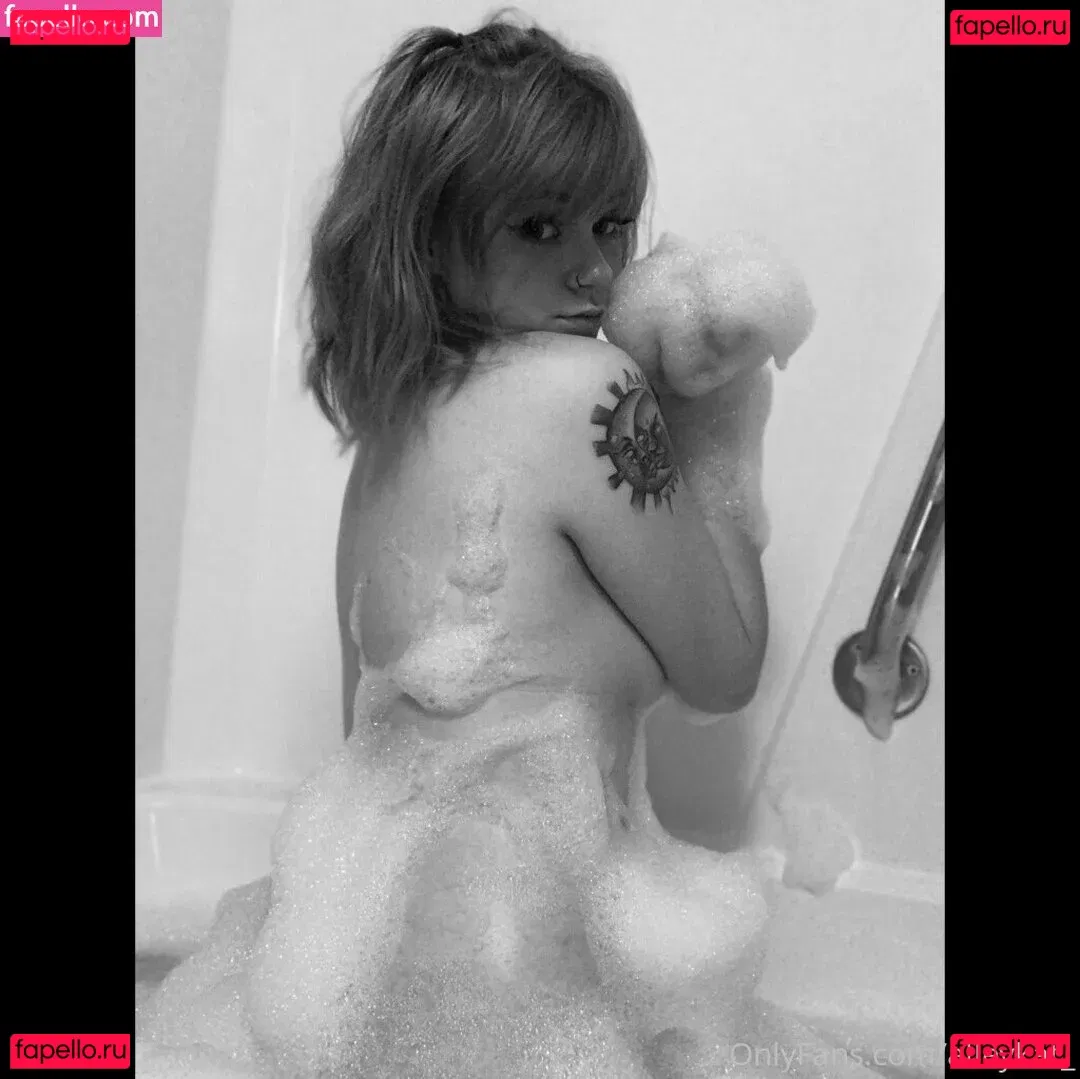 Alleykat421 Onlyfans Photo Gallery 