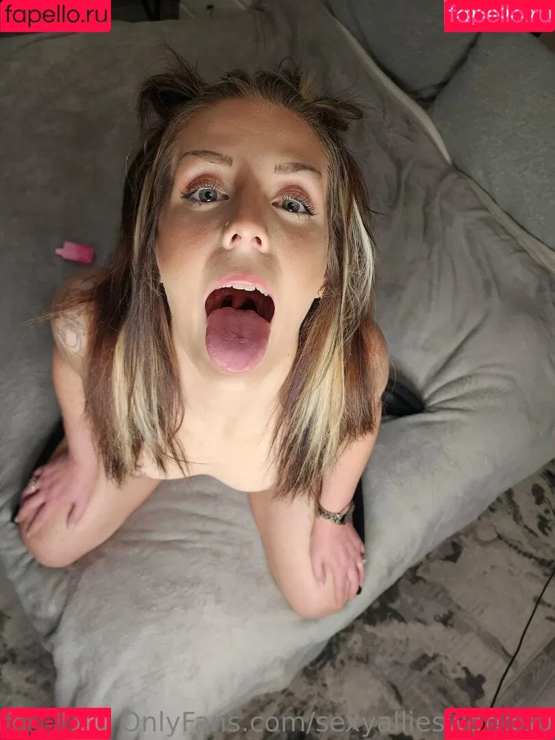 sexyalliesworld30 Onlyfans Photo Gallery 