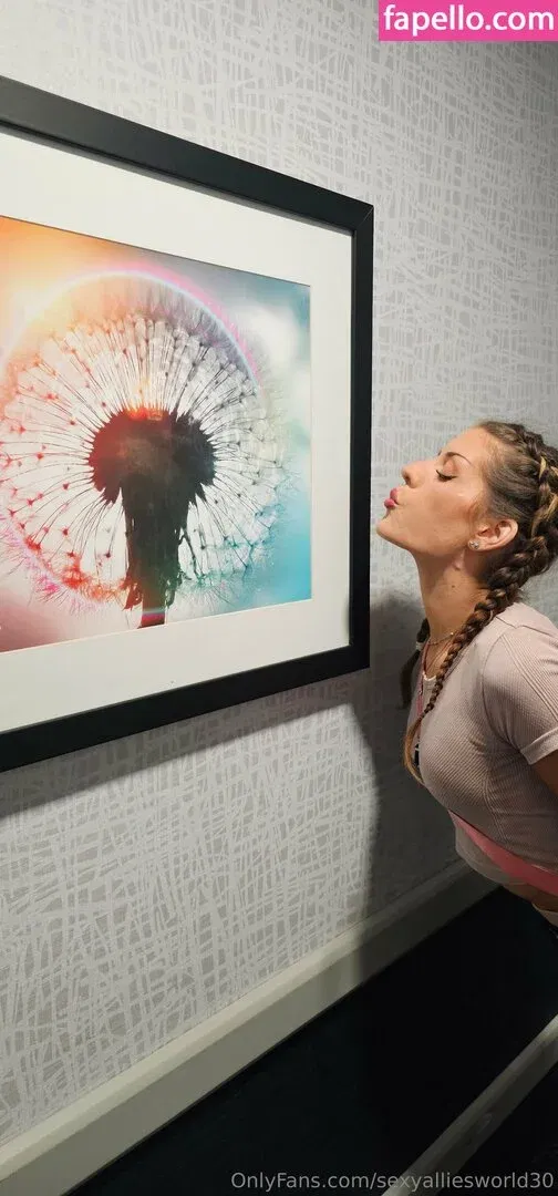 sexyalliesworld30 Onlyfans Photo Gallery 