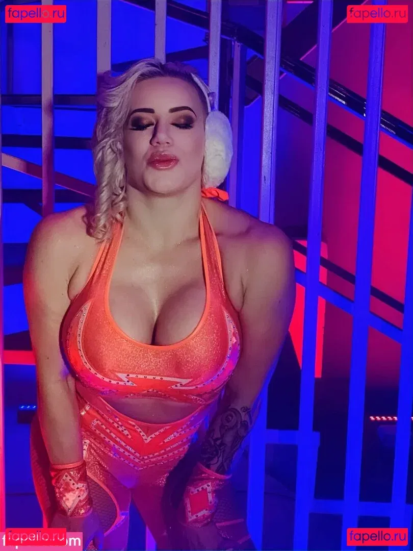 Taya Valkyrie Onlyfans Photo Gallery 
