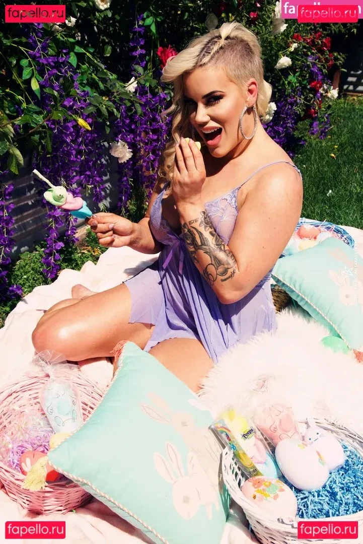 Taya Valkyrie Onlyfans Photo Gallery 